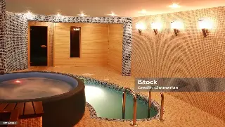 告别双手酸痛！合肥按摩师私藏的省力秘籍：按摩工具选择与使用技巧